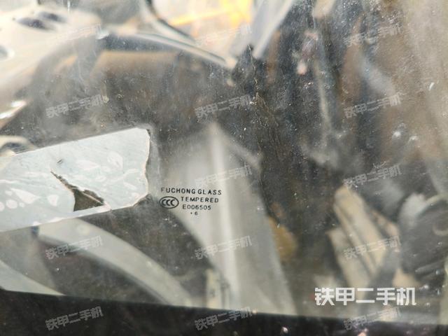 后窗玻璃角標(biāo)(駕駛室部分) 后窗玻璃角標(biāo)(駕駛室部分)