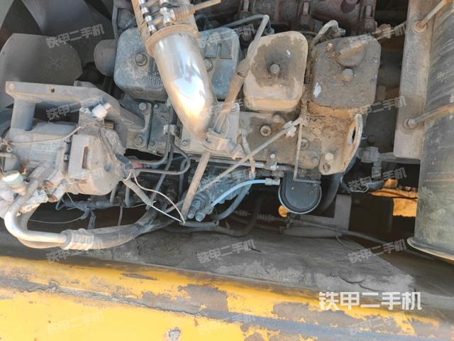 氣門室蓋螺絲特寫（上車部件）