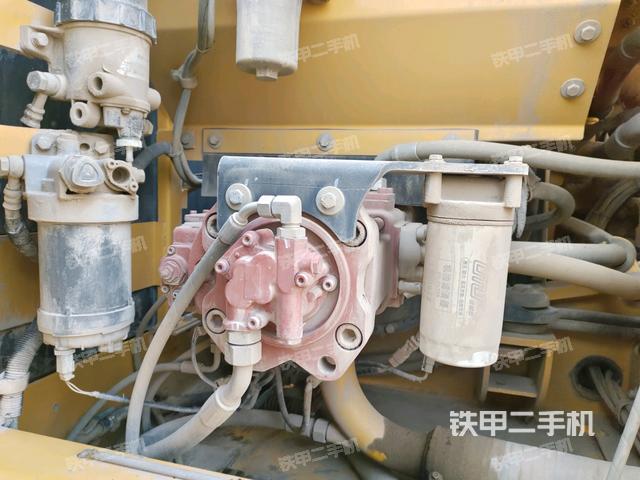 液壓泵斜45?左（大件艙室）