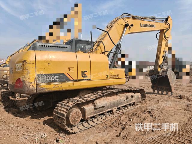 整機右后45°(整機外觀) 整機右后45°(整機外觀)