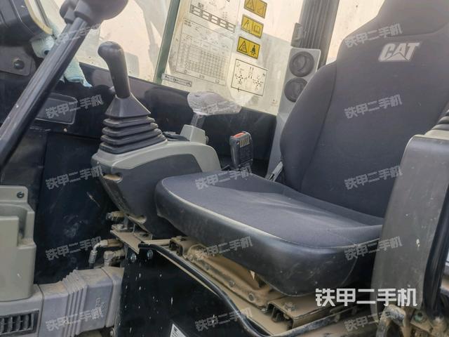 駕駛室整體(整機外觀) 駕駛室整體(整機外觀)