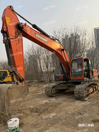 西安斗山DX220LC-9C挖掘机实拍图片
