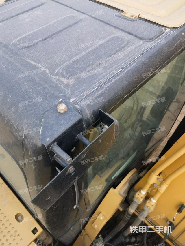 駕駛室頂部（整機(jī)外觀(guān)）