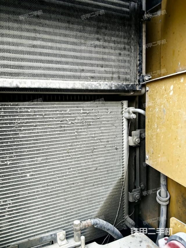 散熱器正面（大件艙室）