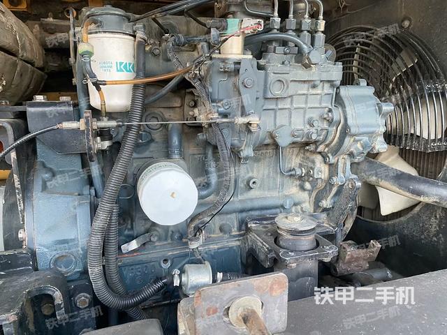 發(fā)動(dòng)機(jī)整體俯視（整機(jī)外觀）