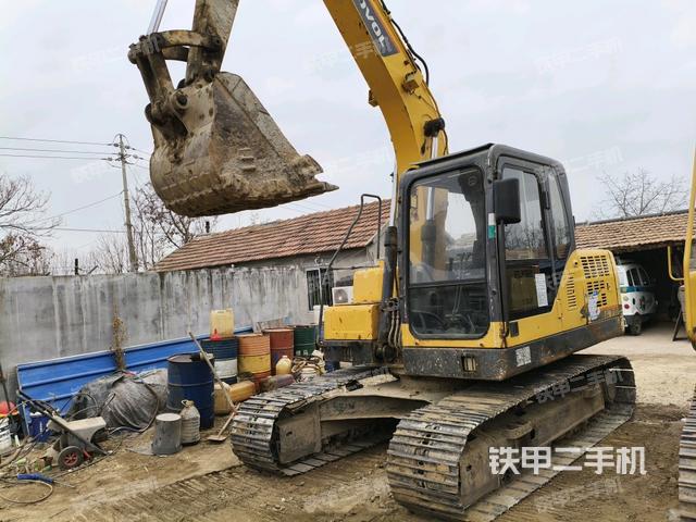 雷沃重工FR170E挖掘机的设备实拍-第2张实拍照片