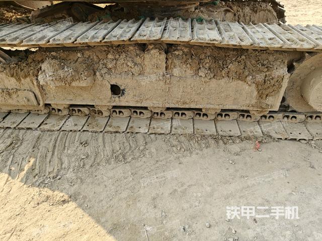 右側(cè)履帶整體?（行走機(jī)構(gòu)）