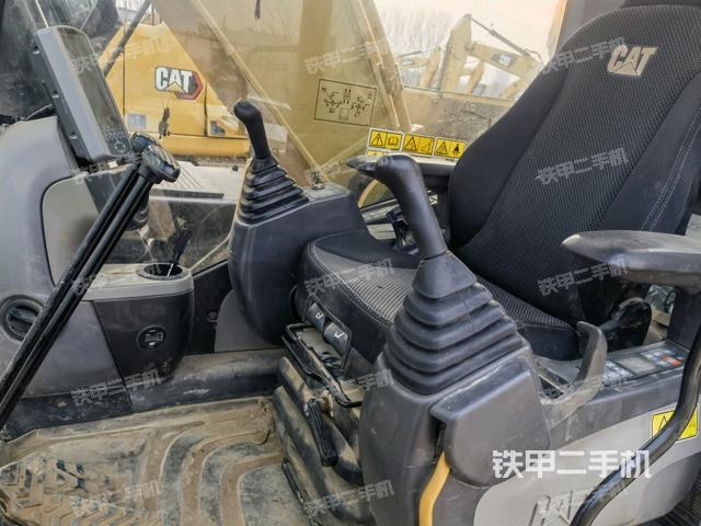 駕駛室整體（整機(jī)外觀(guān)）