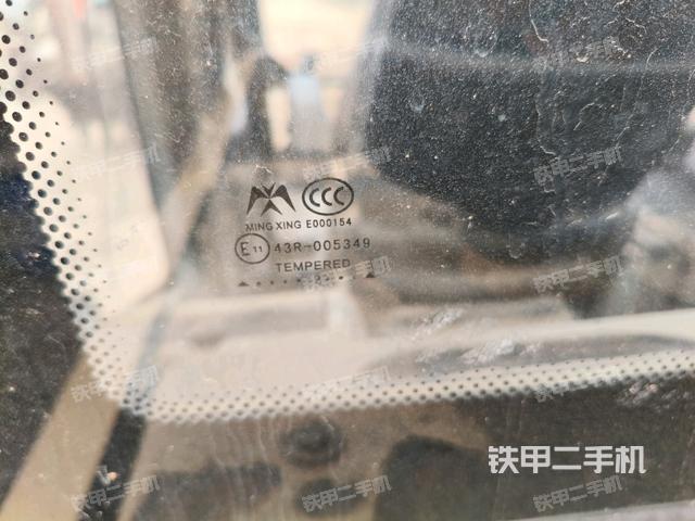 后窗玻璃角标(驾驶室部分) 后窗玻璃角标(驾驶室部分)