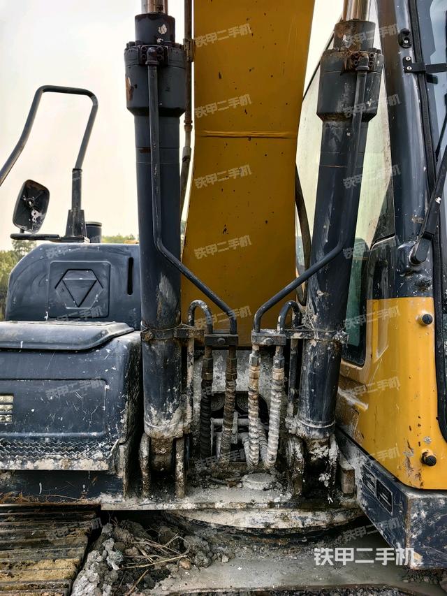 大臂油缸整體?豎拍（工作和回轉裝置）