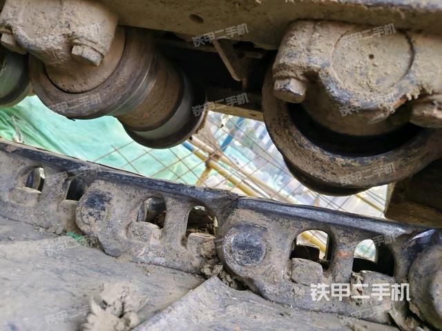 右導(dǎo)向輪（行走機(jī)構(gòu)）