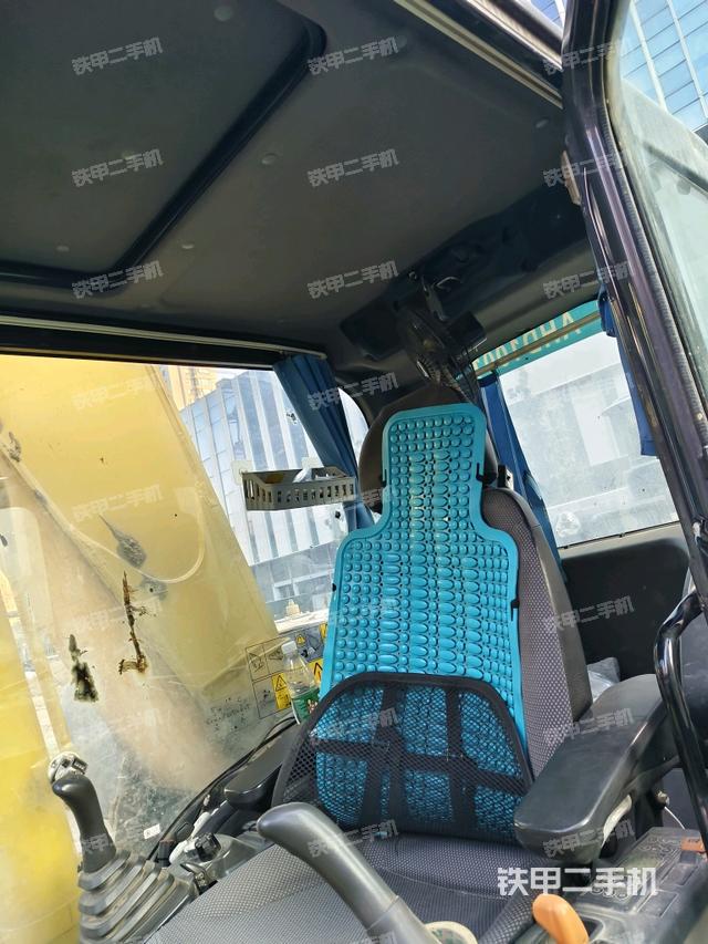 座椅左側(cè)控制臺(tái)/音響/含左手柄（駕駛室部分）