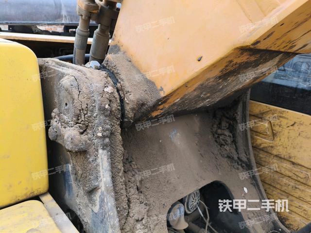 大臂根部 斜视(工作和回转装置) 大臂根部 斜视(工作和回转装置)