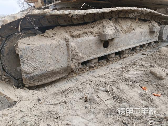 左側(cè)履帶整體?（行走機(jī)構(gòu)）