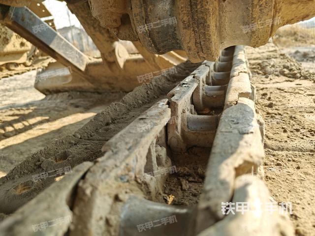 右驅(qū)動(dòng)輪（行走機(jī)構(gòu)）