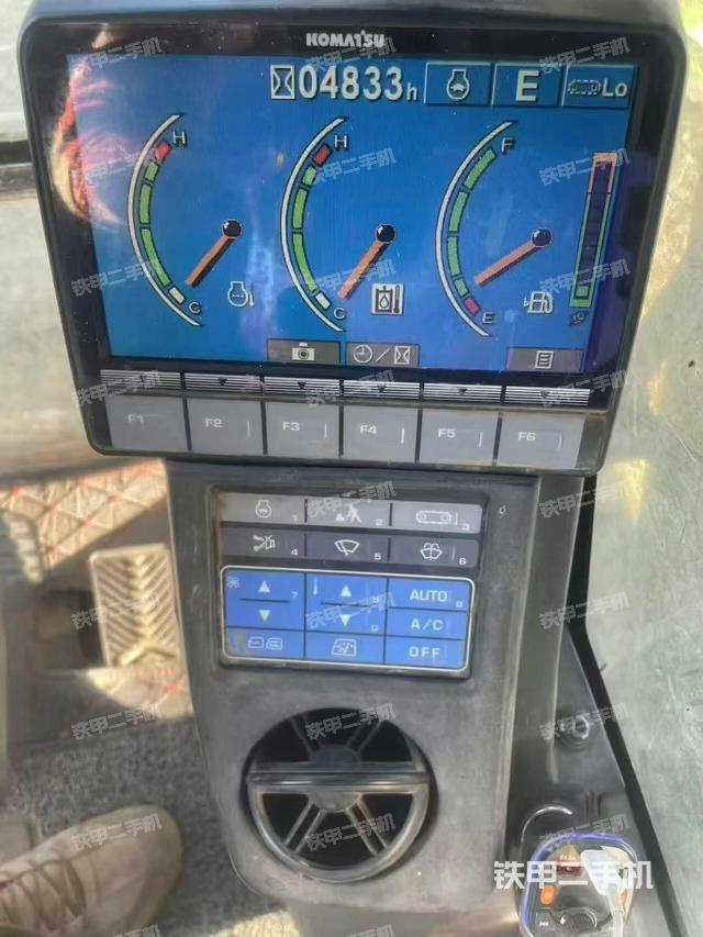 駕駛室整體（整機外觀）