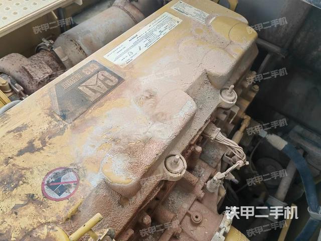 氣門室蓋螺絲特寫(上車部件) 氣門室蓋螺絲特寫(上車部件)