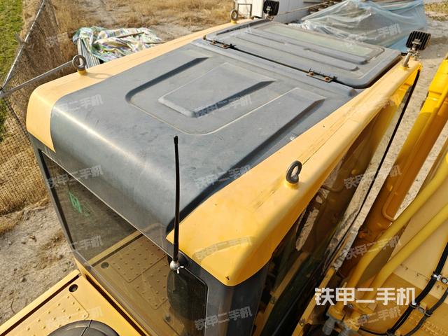 駕駛室頂部俯視（上車部件）