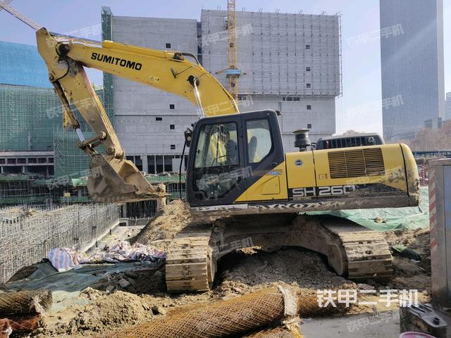 右前45(整機(jī)外觀) 右前45(整機(jī)外觀)