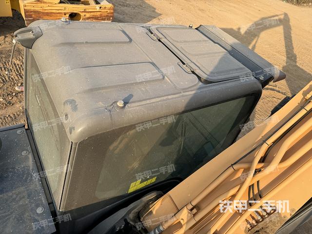 駕駛室頂部（整機(jī)外觀）