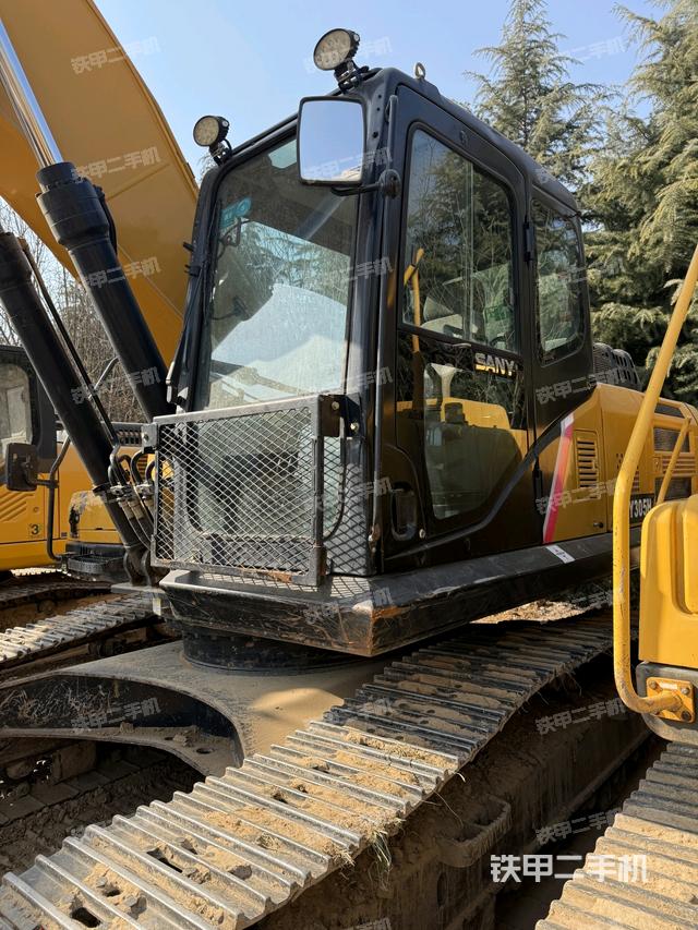 駕駛室頂部（整機(jī)外觀）