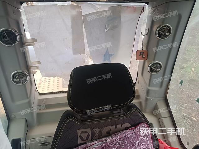 后窗玻璃角標(駕駛室部分) 后窗玻璃角標(駕駛室部分)