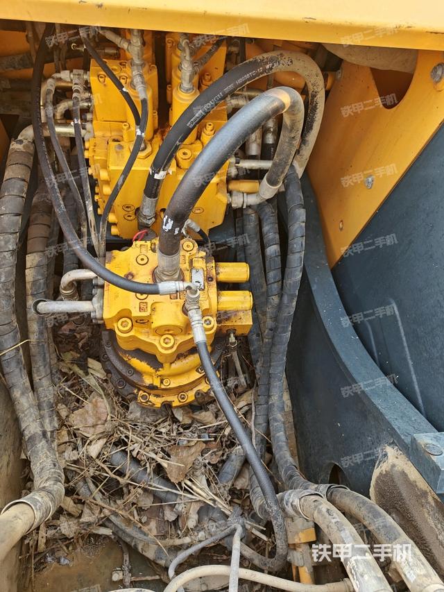 回轉(zhuǎn)馬達(dá)（上車部件）