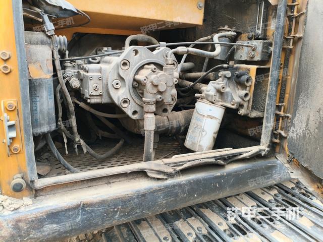 液压泵斜45 左(大件舱室) 液压泵斜45 左(大件舱室)