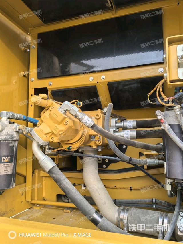 液壓泵斜45?右（大件艙室）