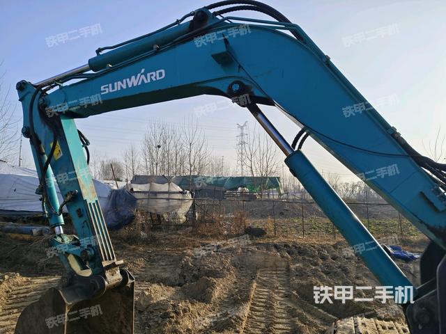 小臂整體左后(工作和回轉(zhuǎn)裝置) 小臂整體左后(工作和回轉(zhuǎn)裝置)