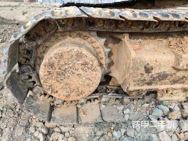 右驱动轮(行走机构) 右驱动轮(行走机构)