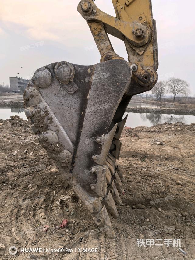 小臂整體左后（工作和回轉(zhuǎn)裝置）