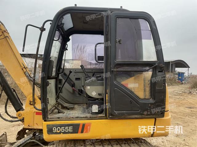 驾驶室整体（整机外观）