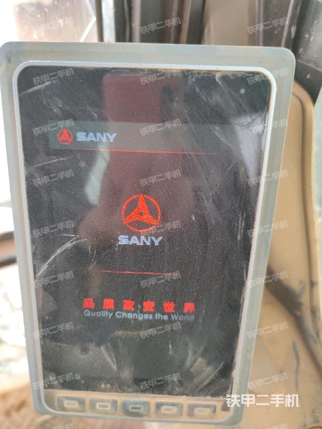 显示屏 (驾驶室部分) 显示屏 (驾驶室部分)