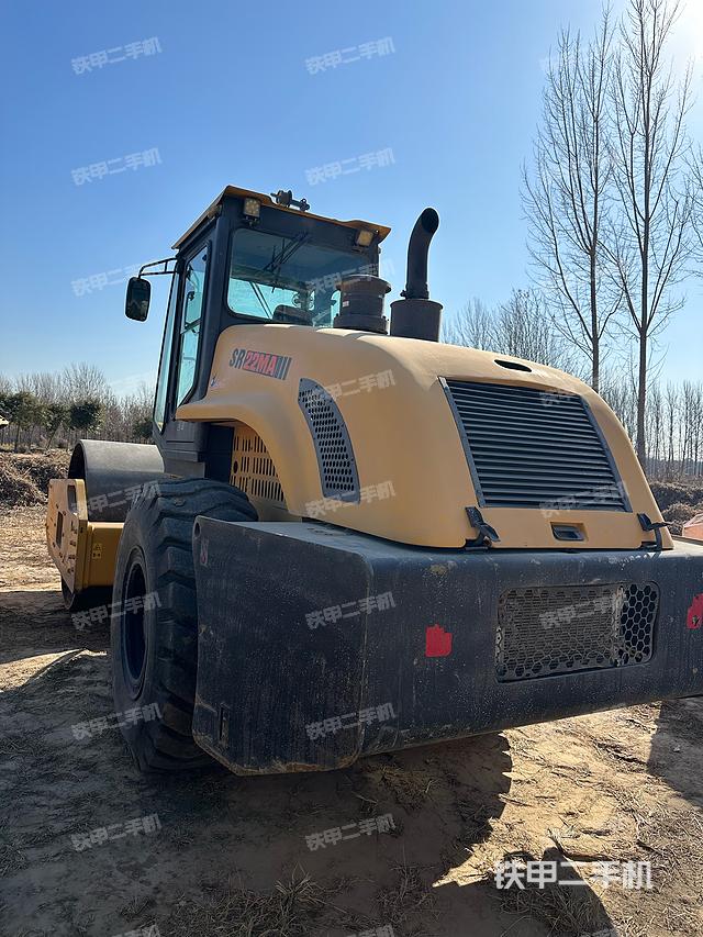 整机右侧（设备外观及核心部件）