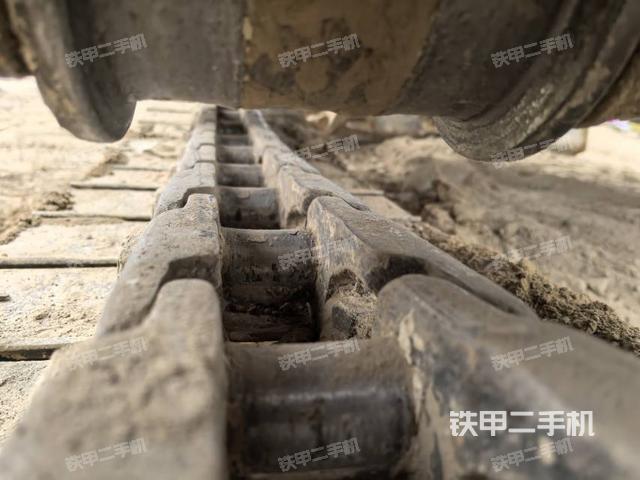 右側(cè)行走馬達蓋板(行走機構(gòu)) 右側(cè)行走馬達蓋板(行走機構(gòu))