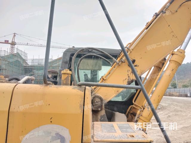 大臂根部?斜視（工作和回轉(zhuǎn)裝置）