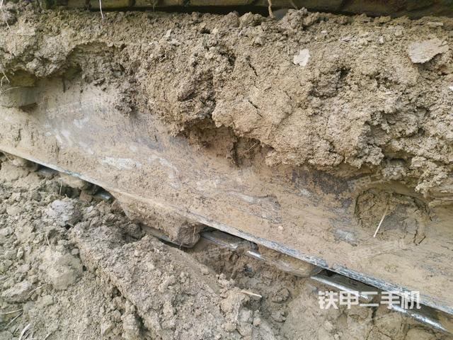 左導(dǎo)向輪（行走機(jī)構(gòu)）