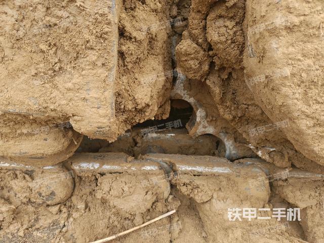 左驅(qū)動(dòng)輪（行走機(jī)構(gòu)）