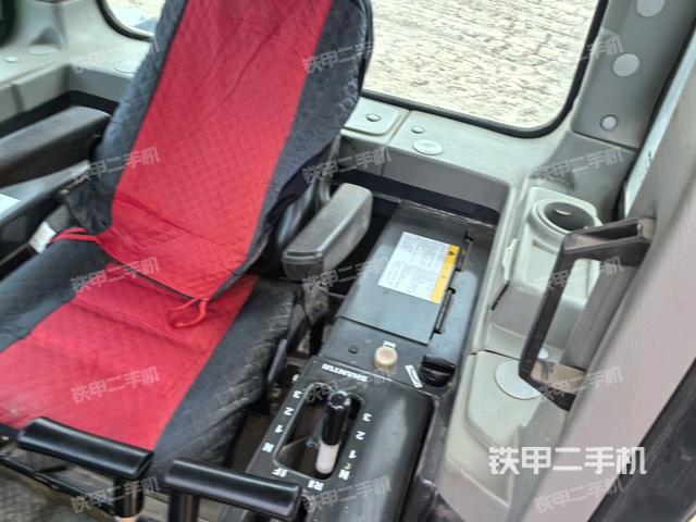 操作手柄左(推土機駕駛室) 操作手柄左(推土機駕駛室)