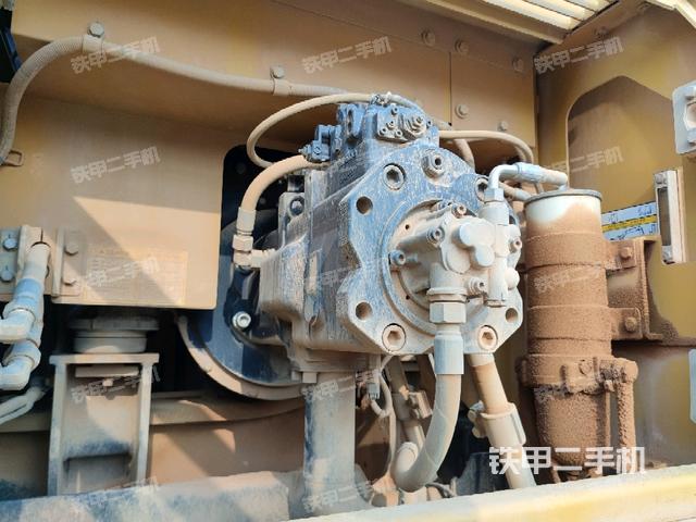 液压泵斜45 右(大件舱室) 液压泵斜45 右(大件舱室)