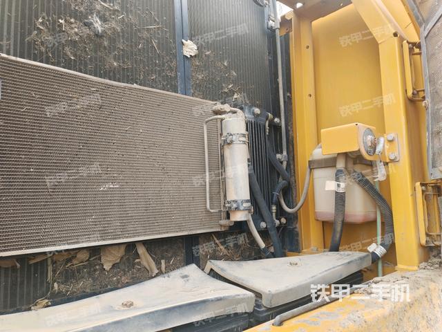 散熱器正面（大件艙室）