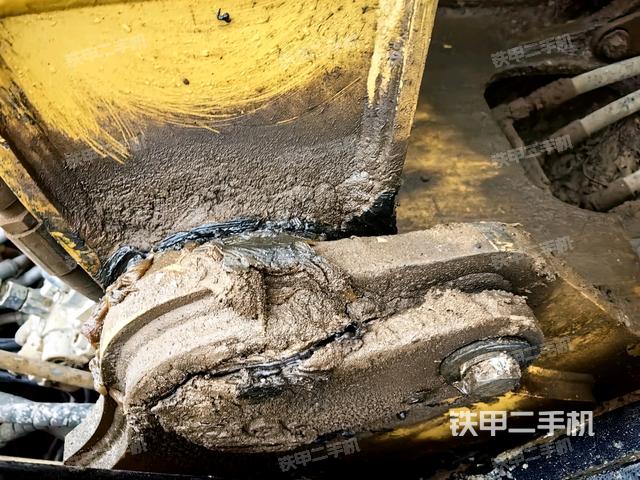大臂根部?斜視(工作和回轉裝置) 大臂根部?斜視(工作和回轉裝置)