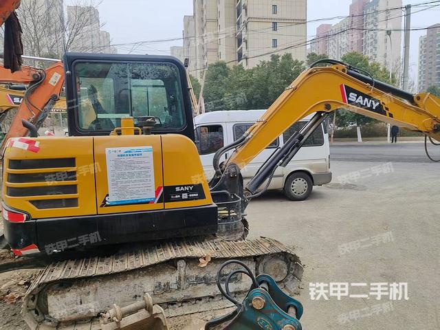 整機(jī)右后45°(整機(jī)外觀) 整機(jī)右后45°(整機(jī)外觀)
