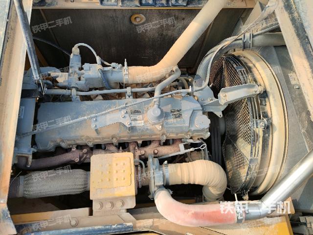 发动机室(上车部件) 发动机室(上车部件)