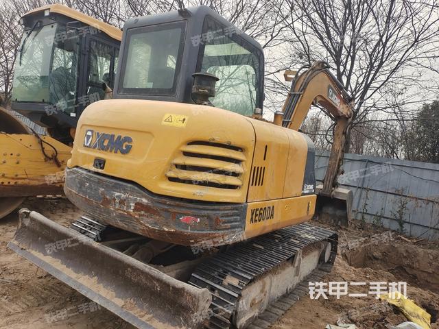 右后45(整機(jī)外觀) 右后45(整機(jī)外觀)