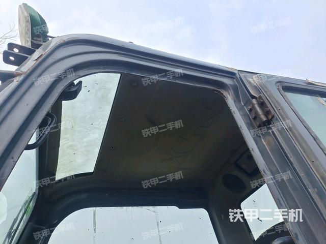 頂棚整體(駕駛室部分) 頂棚整體(駕駛室部分)