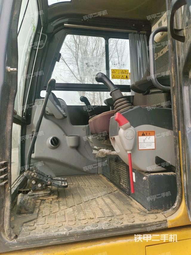 ?駕駛室正側(cè)（駕駛室部分）