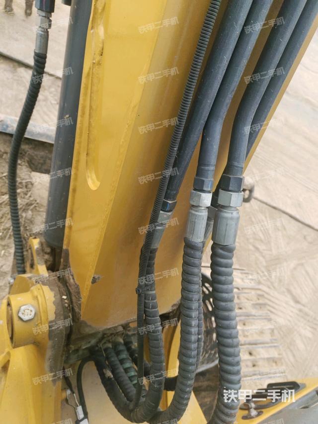 大臂背部俯視（工作和回轉(zhuǎn)裝置）