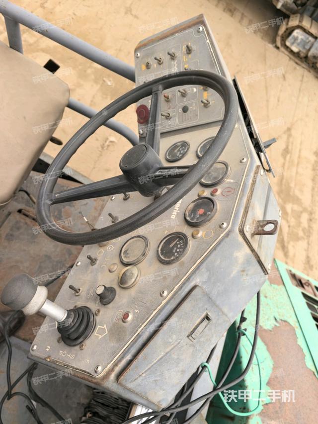 儀表盤(駕駛室/操作室) 儀表盤(駕駛室/操作室)